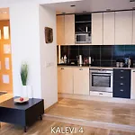Apartment Center Turu Str Apartments, Parking, Tartu
