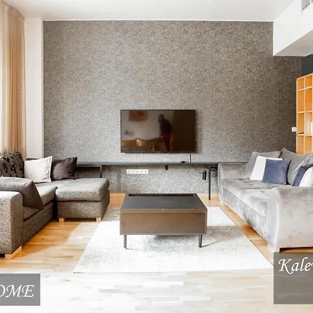 Apartment Center Turu Str Apartments, Parking,