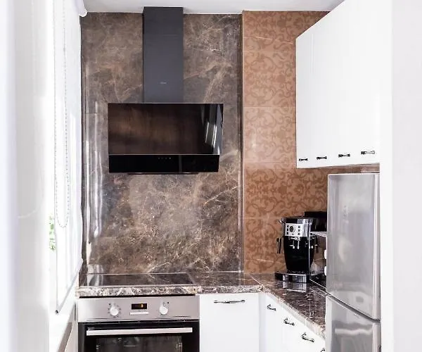 Center Turu Str Apartments, Parking,