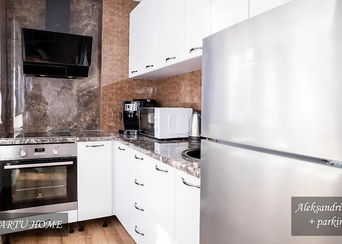 Center Turu Str Apartments, Parking,