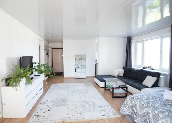 Center Turu Str Apartments, Parking,